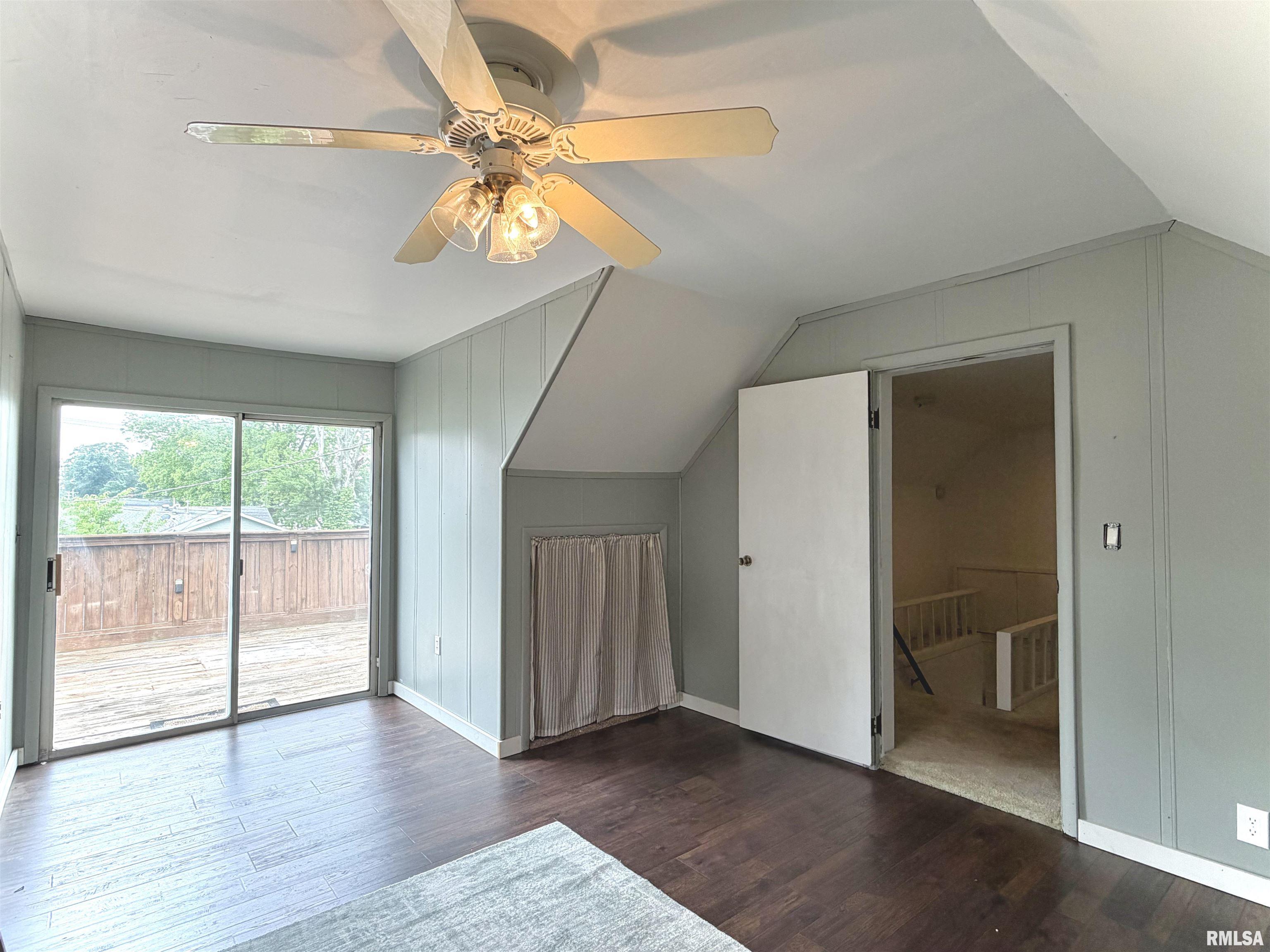 135 10th Street Carmi, IL 62821 - Photo 28 of 42
