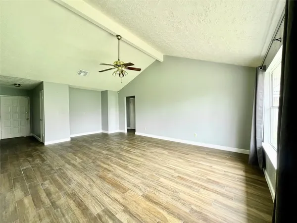 $1,600 | 1338 Holbech Lane, Channelview, TX 77530