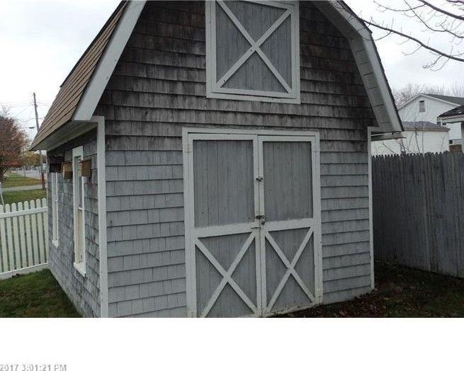12 High Street East Millinocket, ME 04430 - Photo 6 of 17 9d3d76de7f0d7a3bfe27dca1de7ae335l-m2xd-w