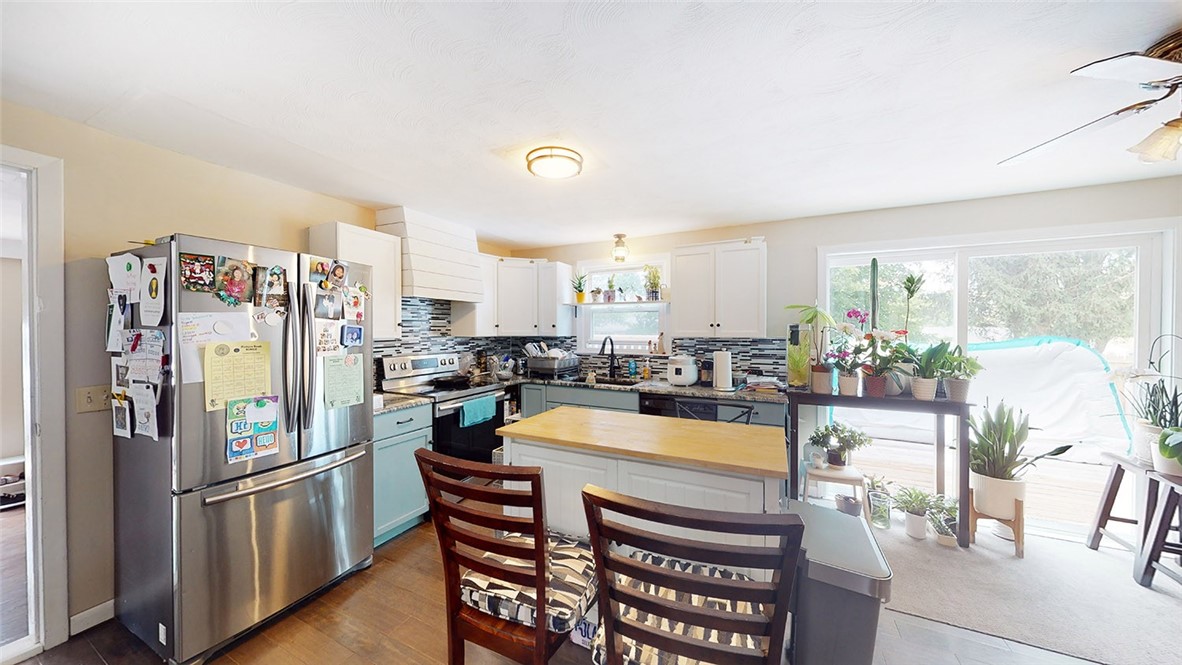 5 Deborah Avenue Coventry, RI 02816 - Photo 5 of 28