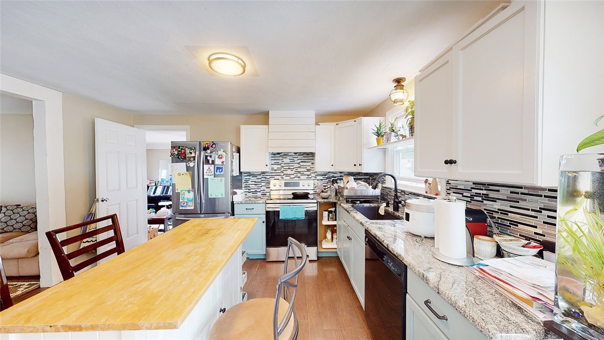 5 Deborah Avenue Coventry, RI 02816 - Photo 9 of 28