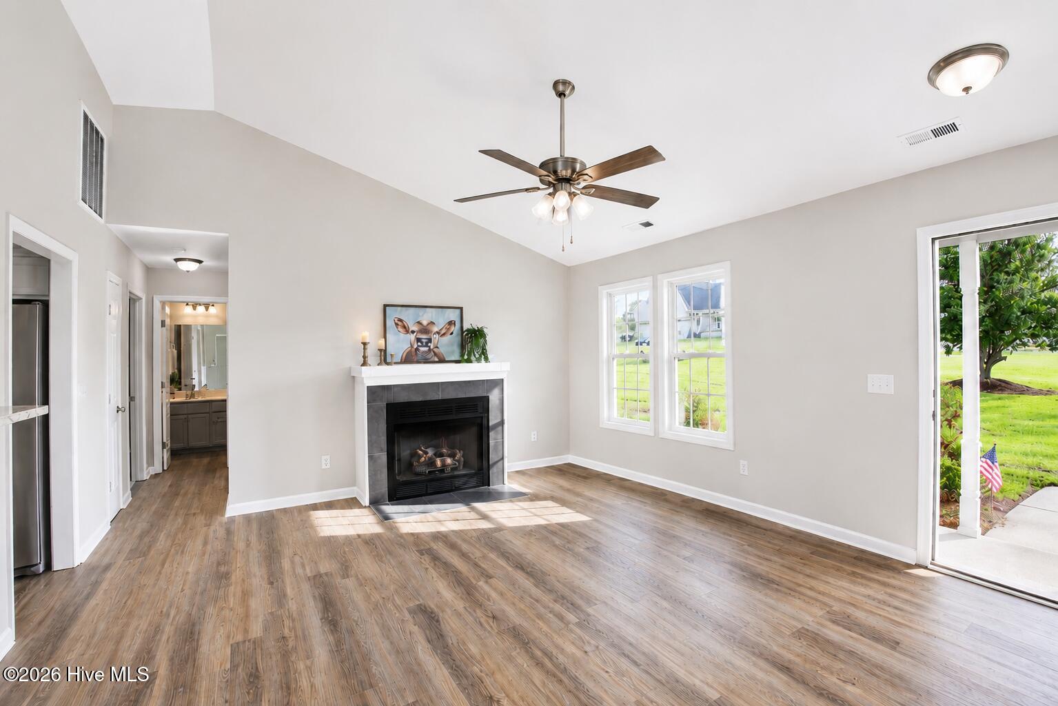506 Southwest Ridge Drive Richlands, NC 28574 - Photo 7 of 38