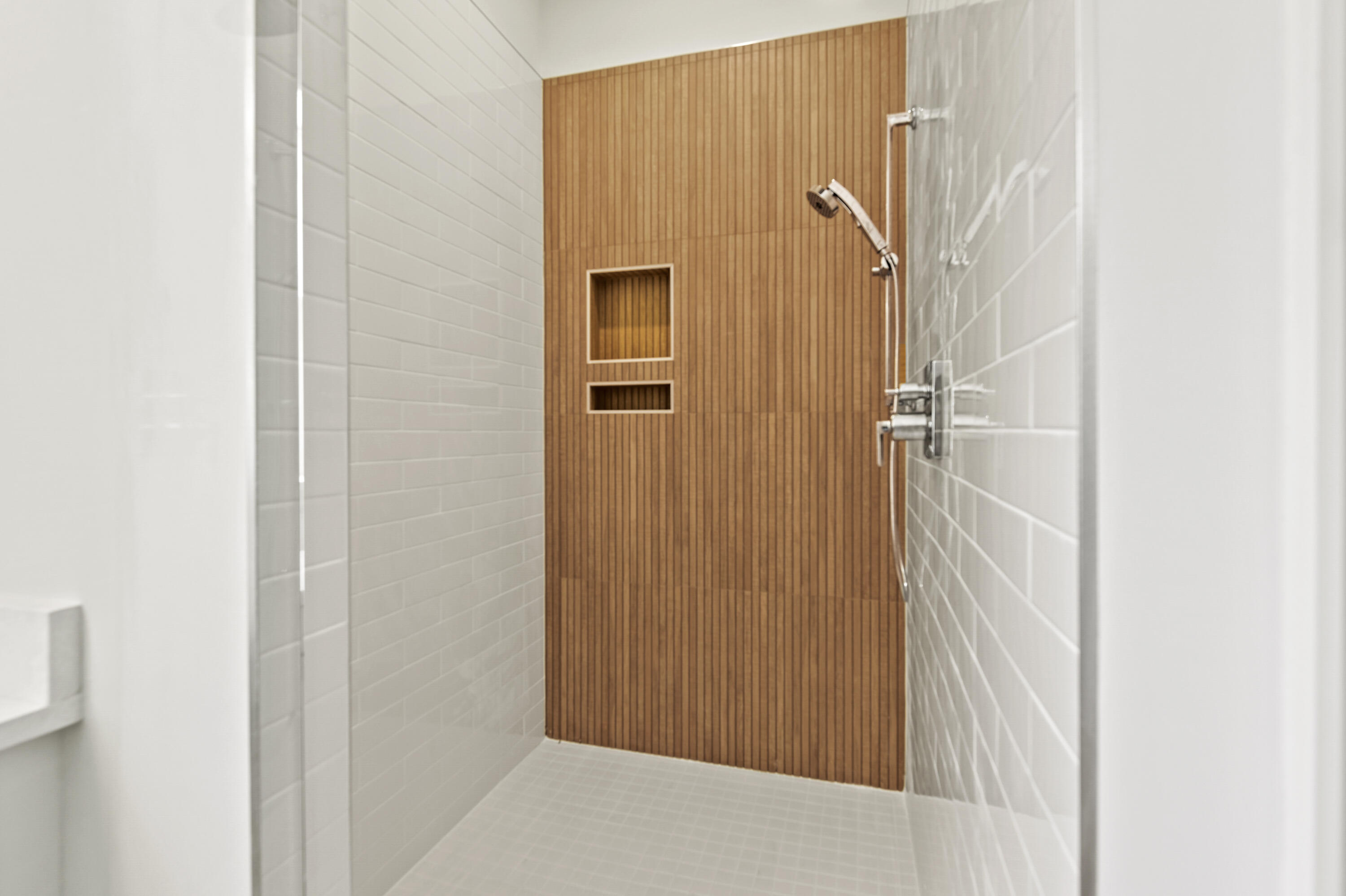 4180 Victory Pointe Drive Mount Pleasant, SC 29466 - Photo 27 of 50 Walk-in shower