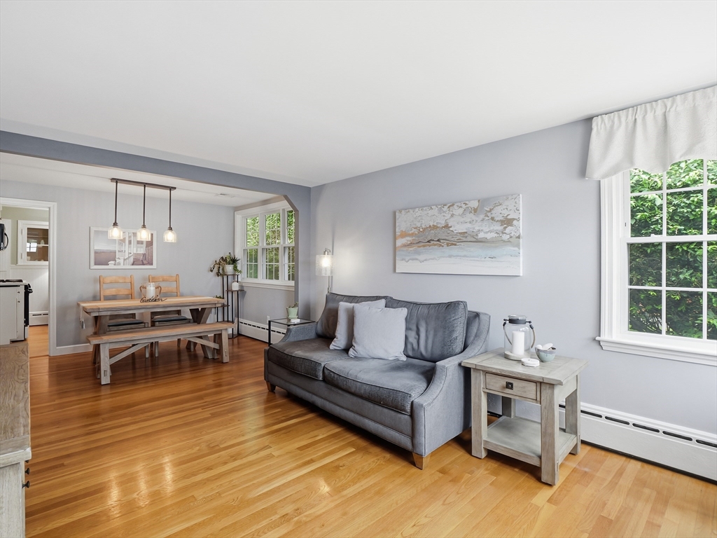 19 Florence Road Methuen, MA 01844 - Photo 8 of 40