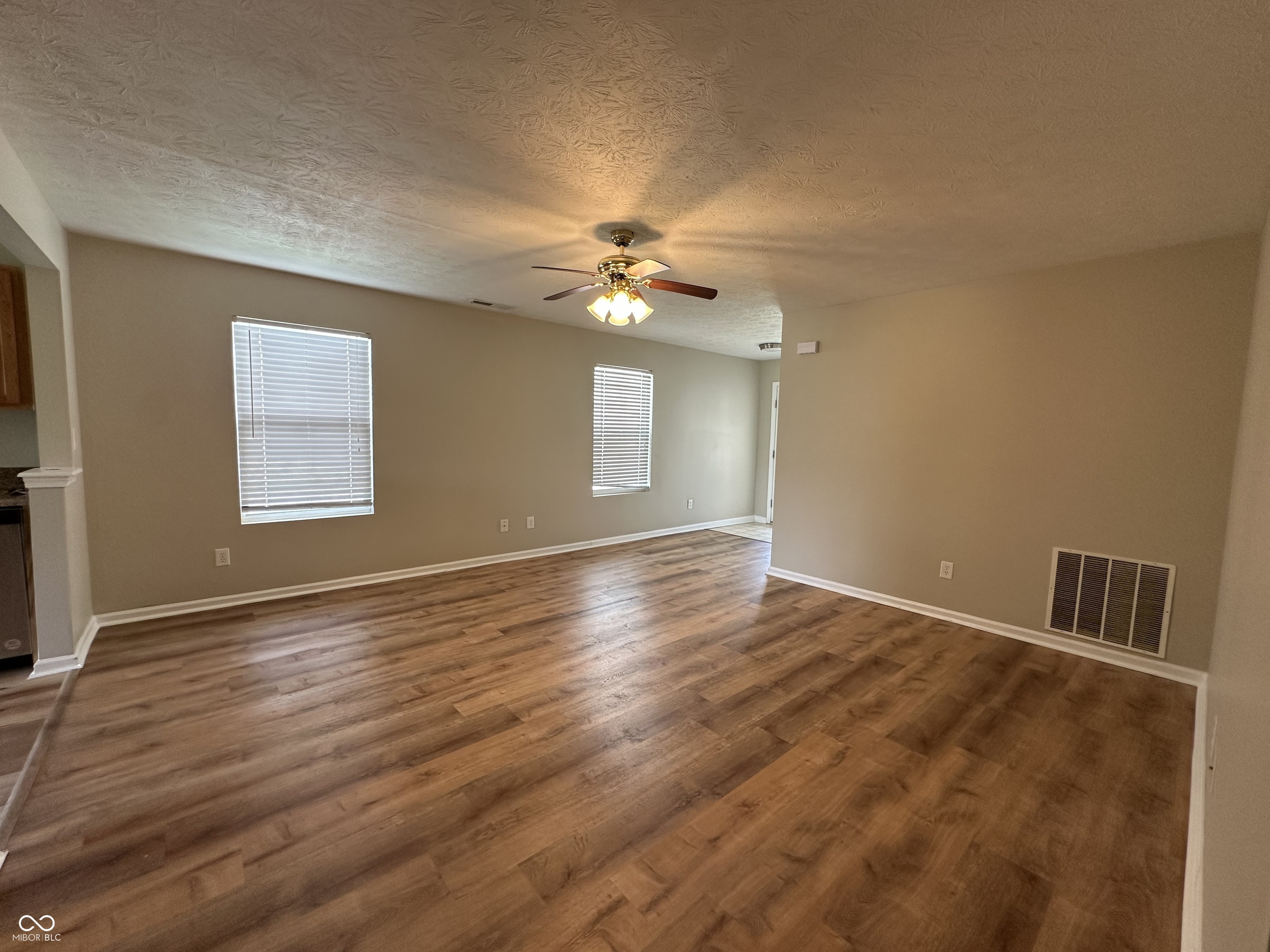 2323 Shadow Bend Drive Columbus, IN 47201 - Photo 4 of 21