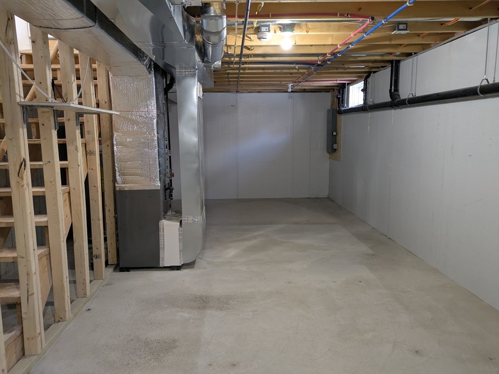 130 Dickinson Street, Unit 130 Springfield, MA 01108 - Photo 12 of 12