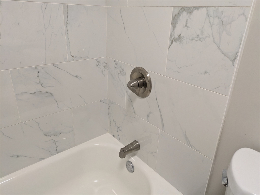 130 Dickinson Street, Unit 130 Springfield, MA 01108 - Photo 7 of 12