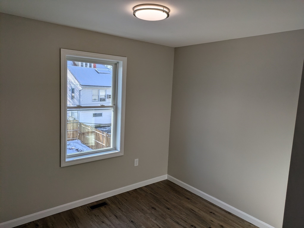 130 Dickinson Street, Unit 130 Springfield, MA 01108 - Photo 8 of 12