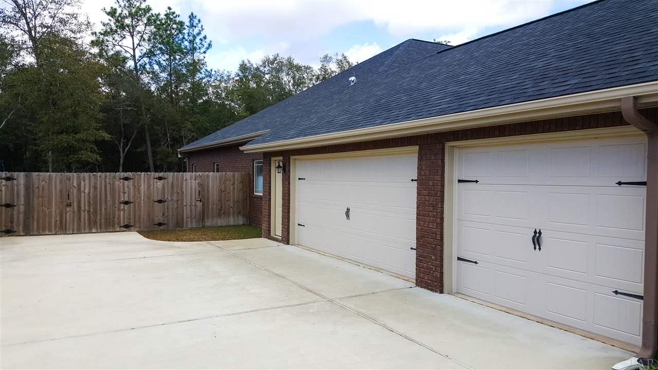 5704 Heatherton Road Milton, FL 32570 - Photo 4 of 50 Gallery Image 4