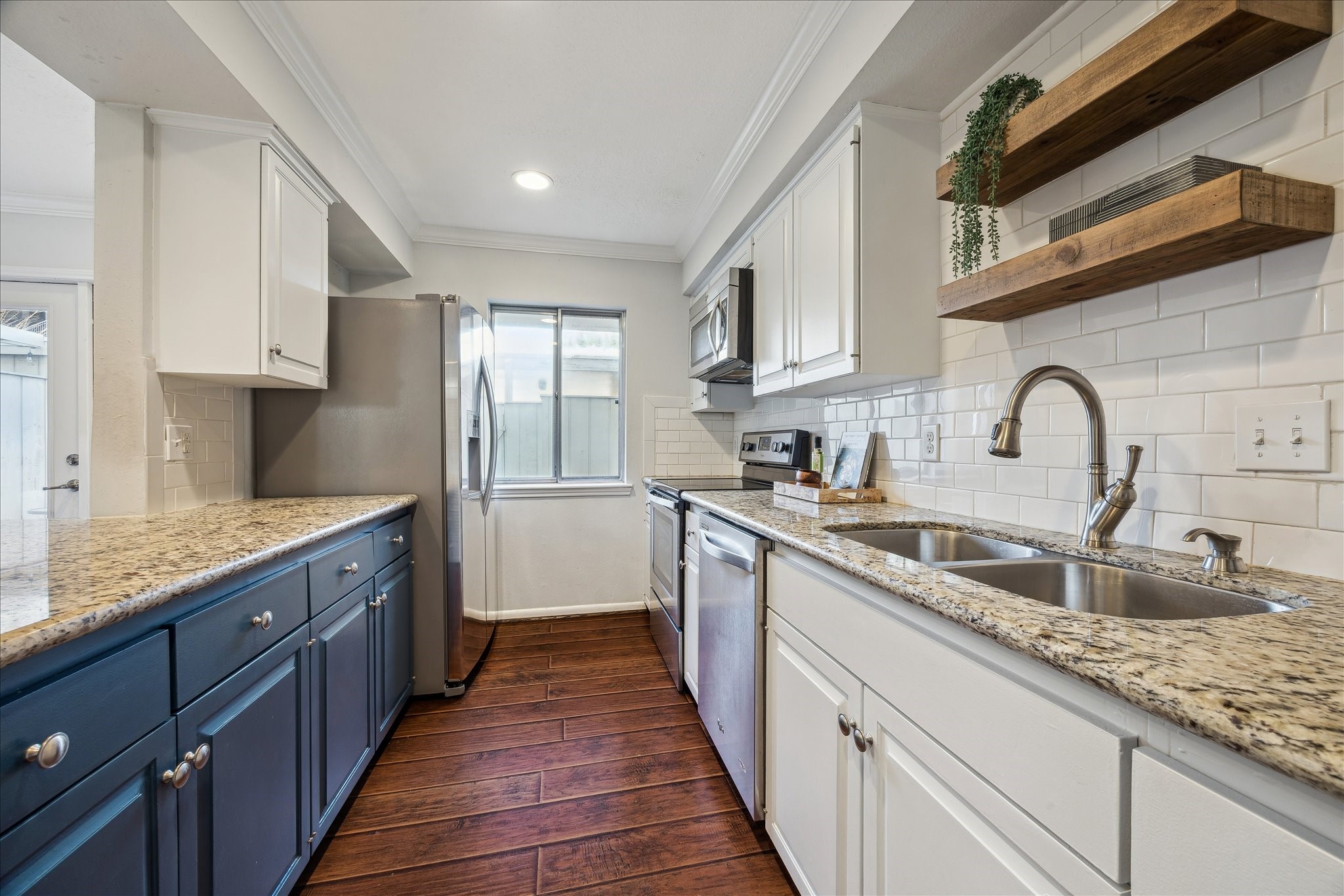 6462 Burgoyne Road Houston, TX 77057 - Photo 3 of 28