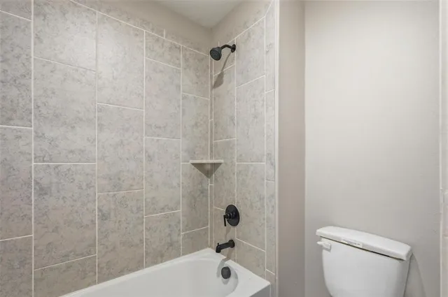 $459,990 | 7612 Duck Bay Road, Fort Worth, TX 76120