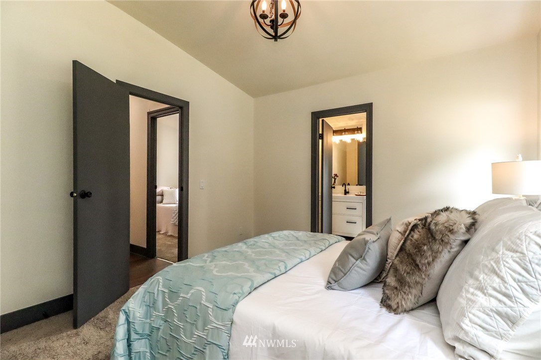18501 Ivan Street Southwest Rochester, WA 98579 - Photo 24 of 34