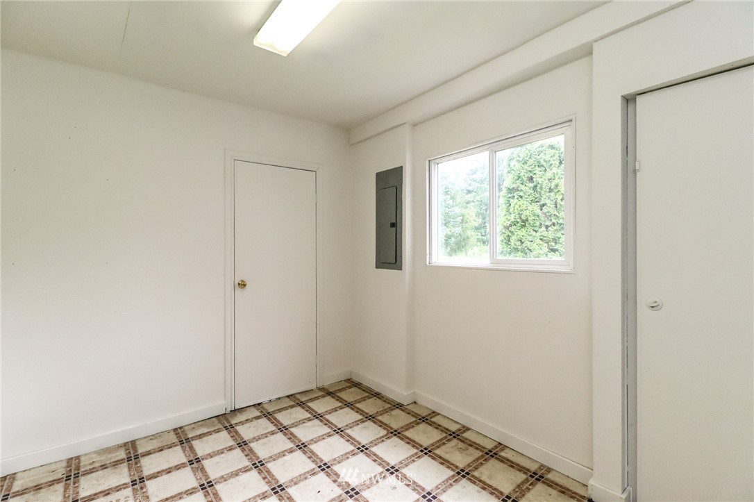18501 Ivan Street Southwest Rochester, WA 98579 - Photo 32 of 34