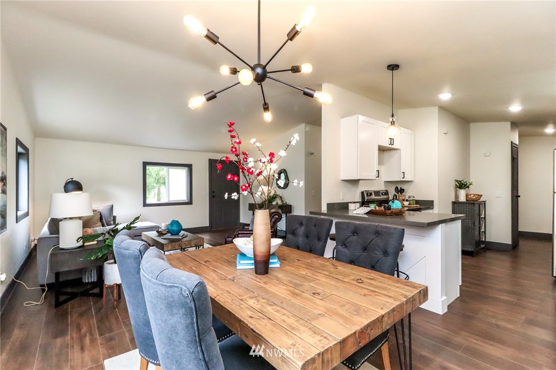 18501 Ivan Street Southwest Rochester, WA 98579 - Photo 10 of 34
