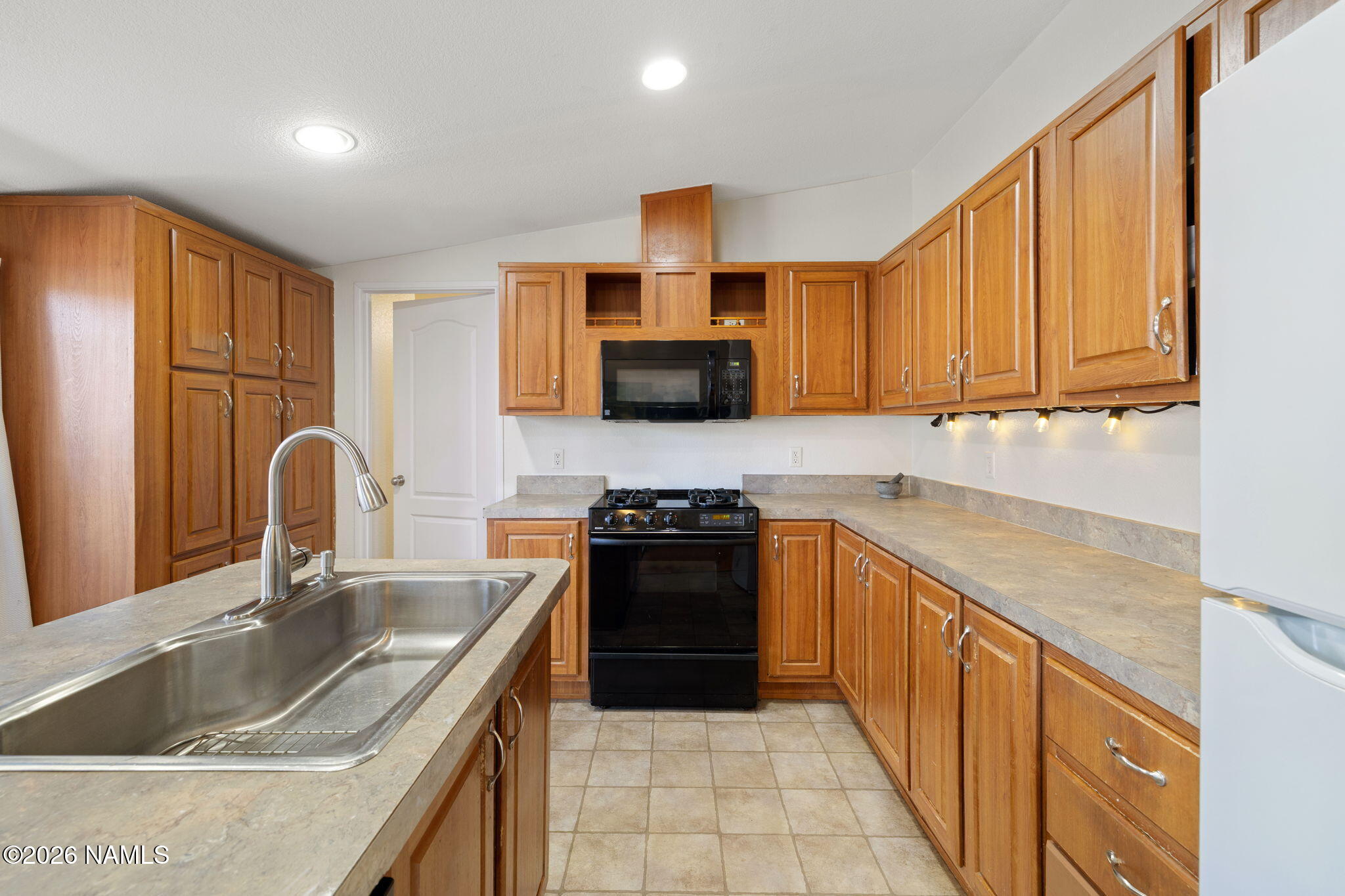 2348 West Rio Grande Court Flagstaff, AZ 86001 - Photo 11 of 31 16-web-or-mls-FA9A7200