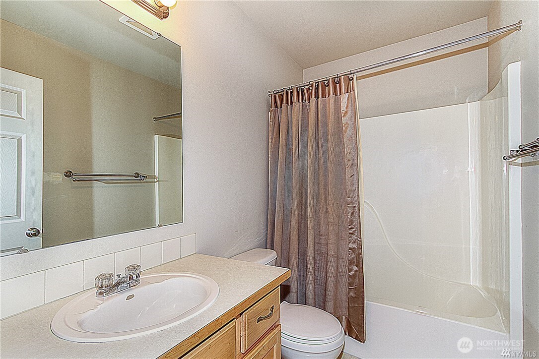 2422 Stafford Way Bothell, WA 98012 - Photo 11 of 18