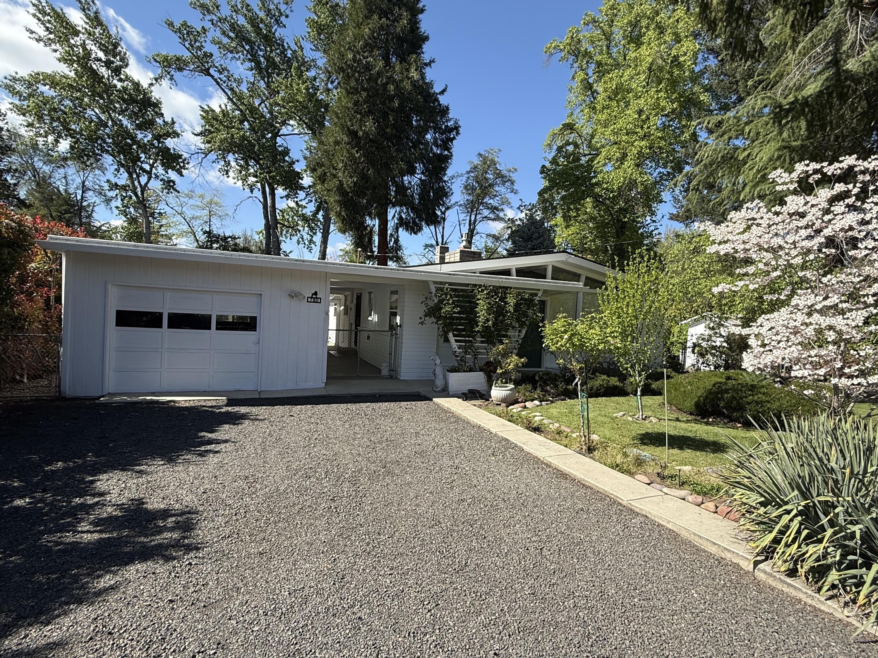 780 South Shasta Avenue Eagle Point, OR 97524 - Photo 1 of 1 image001
