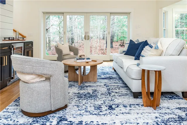 $1,275,000 | 247 Glen Hill Drive, North Kingstown, RI 02874