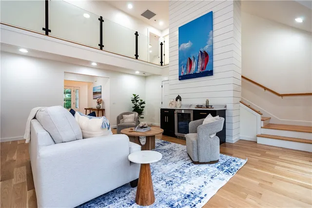 $1,275,000 | 247 Glen Hill Drive, North Kingstown, RI 02874