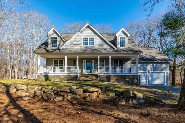 $1,275,000 | 247 Glen Hill Drive, North Kingstown, RI 02874