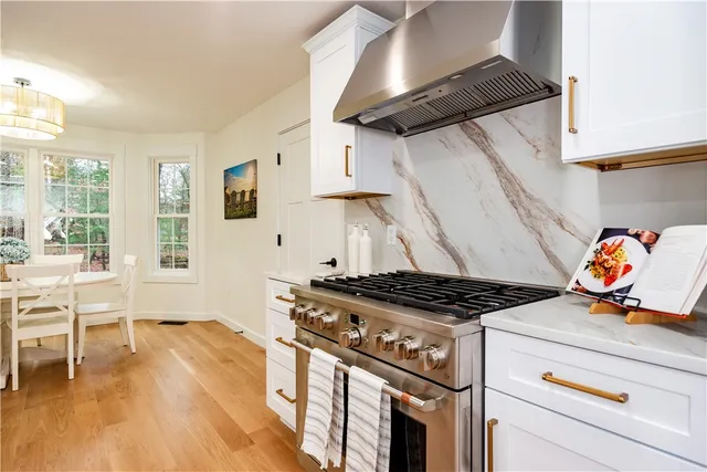 $1,275,000 | 247 Glen Hill Drive, North Kingstown, RI 02874