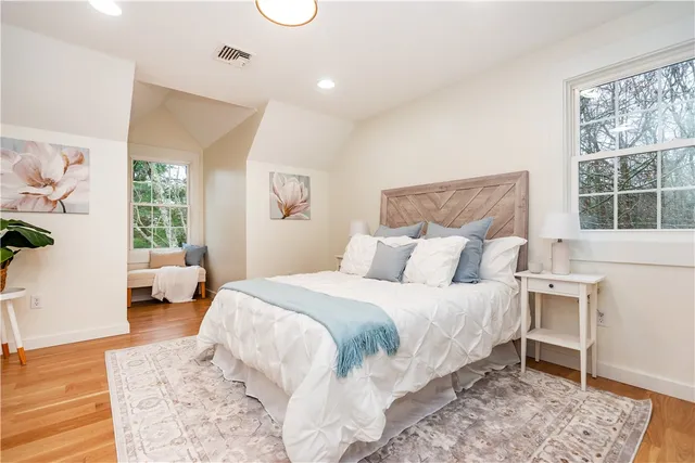 $1,275,000 | 247 Glen Hill Drive, North Kingstown, RI 02874