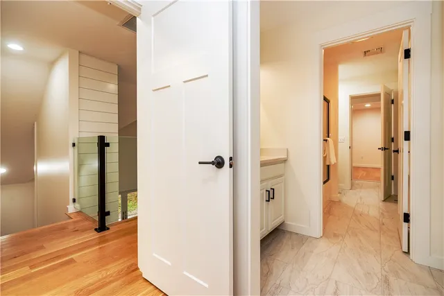 $1,275,000 | 247 Glen Hill Drive, North Kingstown, RI 02874