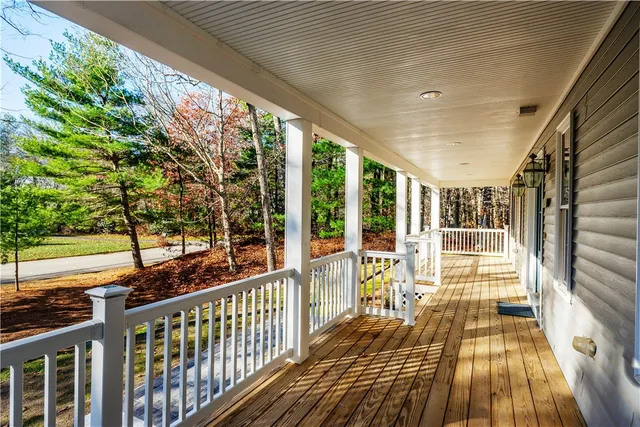 $1,275,000 | 247 Glen Hill Drive, North Kingstown, RI 02874