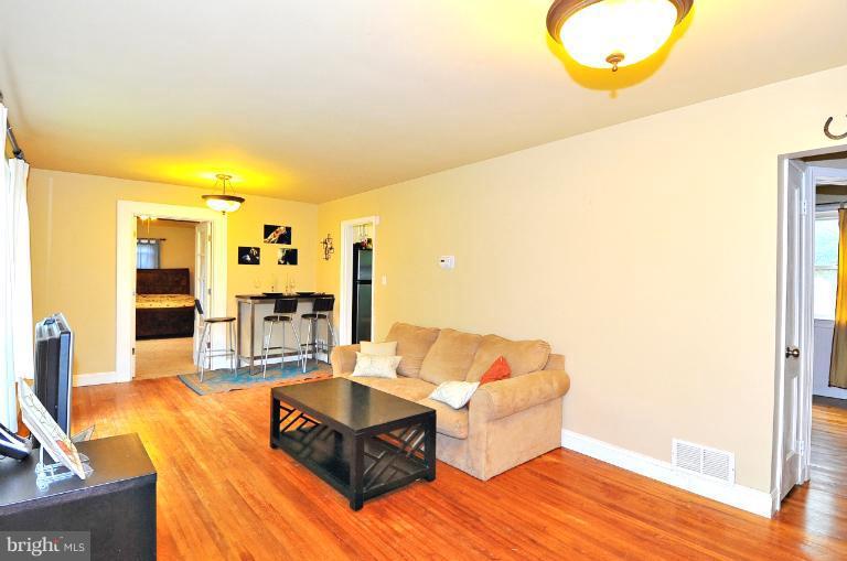 11605 Gail Street Silver Spring, MD 20902 - Photo 5 of 17 Family Room