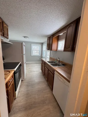 $2,500 | 26-28 Portland Road, Marlborough, CT 06447