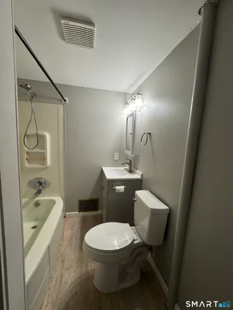 $2,500 | 26-28 Portland Road, Marlborough, CT 06447