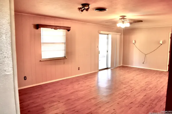 $299,000 | 1902 College Street, Junction, TX 76849