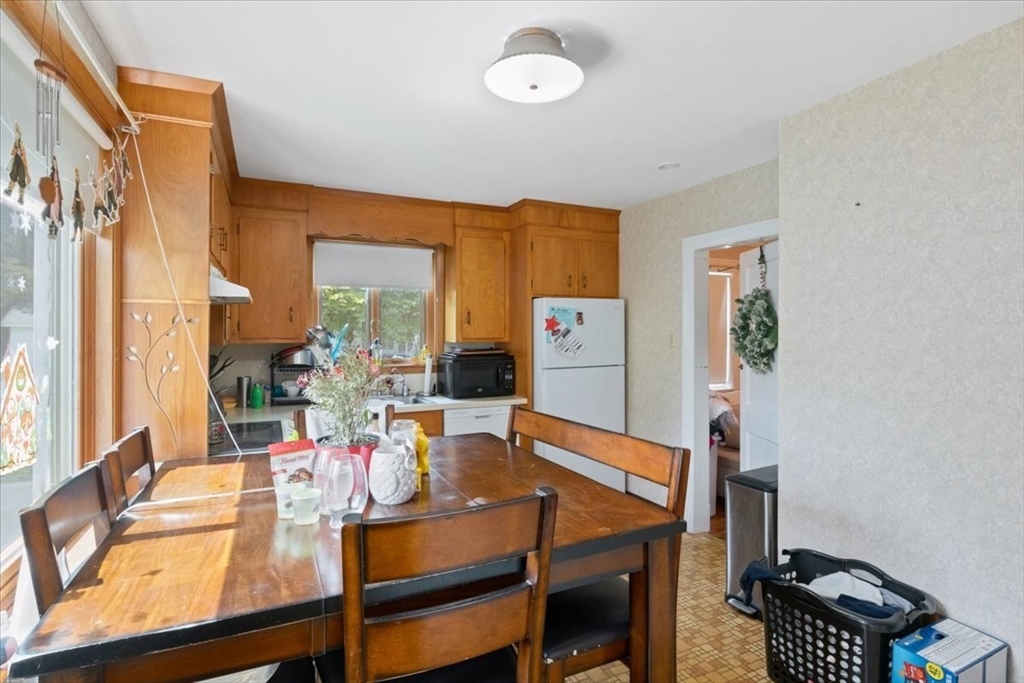 152 Hawthorn Road Braintree, MA 02184 - Photo 10 of 21 Gallery Image 10