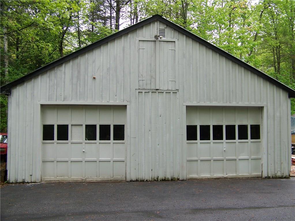 28 Crockett Road Gorham, ME 04038 - Photo 6 of 20 Oversized garage with floor lift