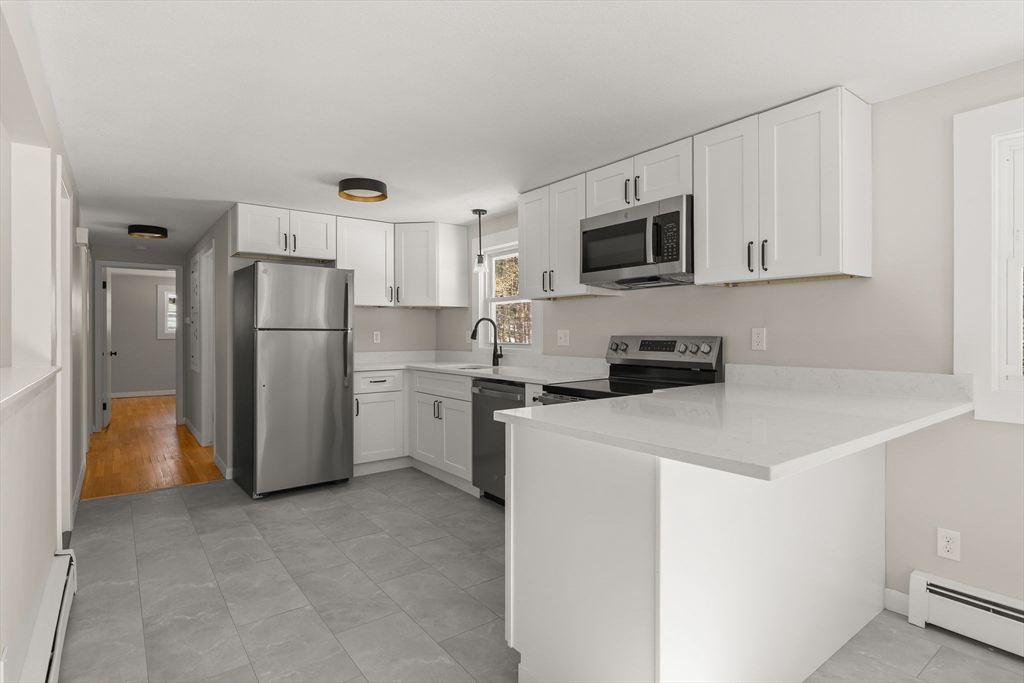 41 Scadding Street Taunton, MA 02780 - Photo 13 of 29