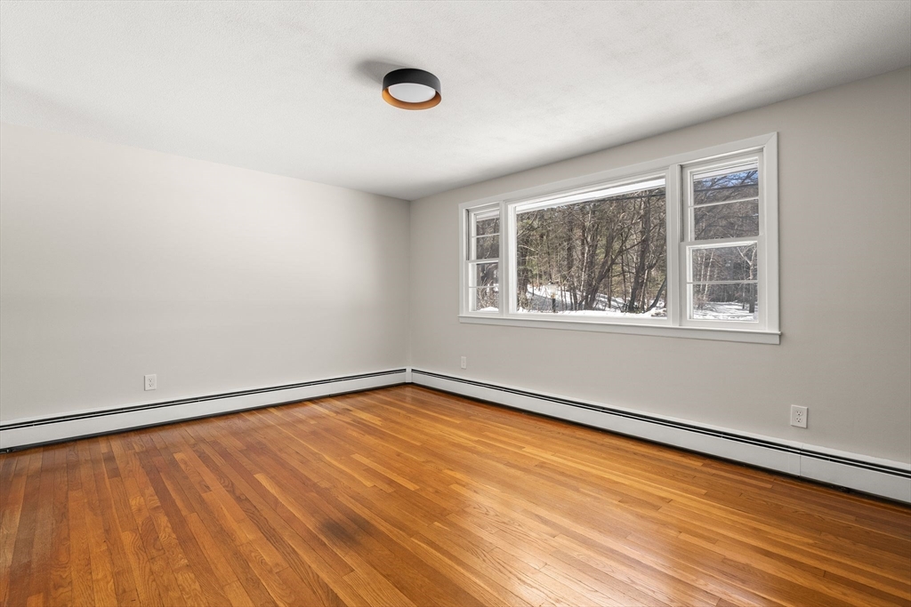 41 Scadding Street Taunton, MA 02780 - Photo 8 of 29