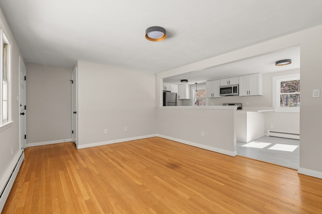 41 Scadding Street Taunton, MA 02780 - Photo 10 of 29