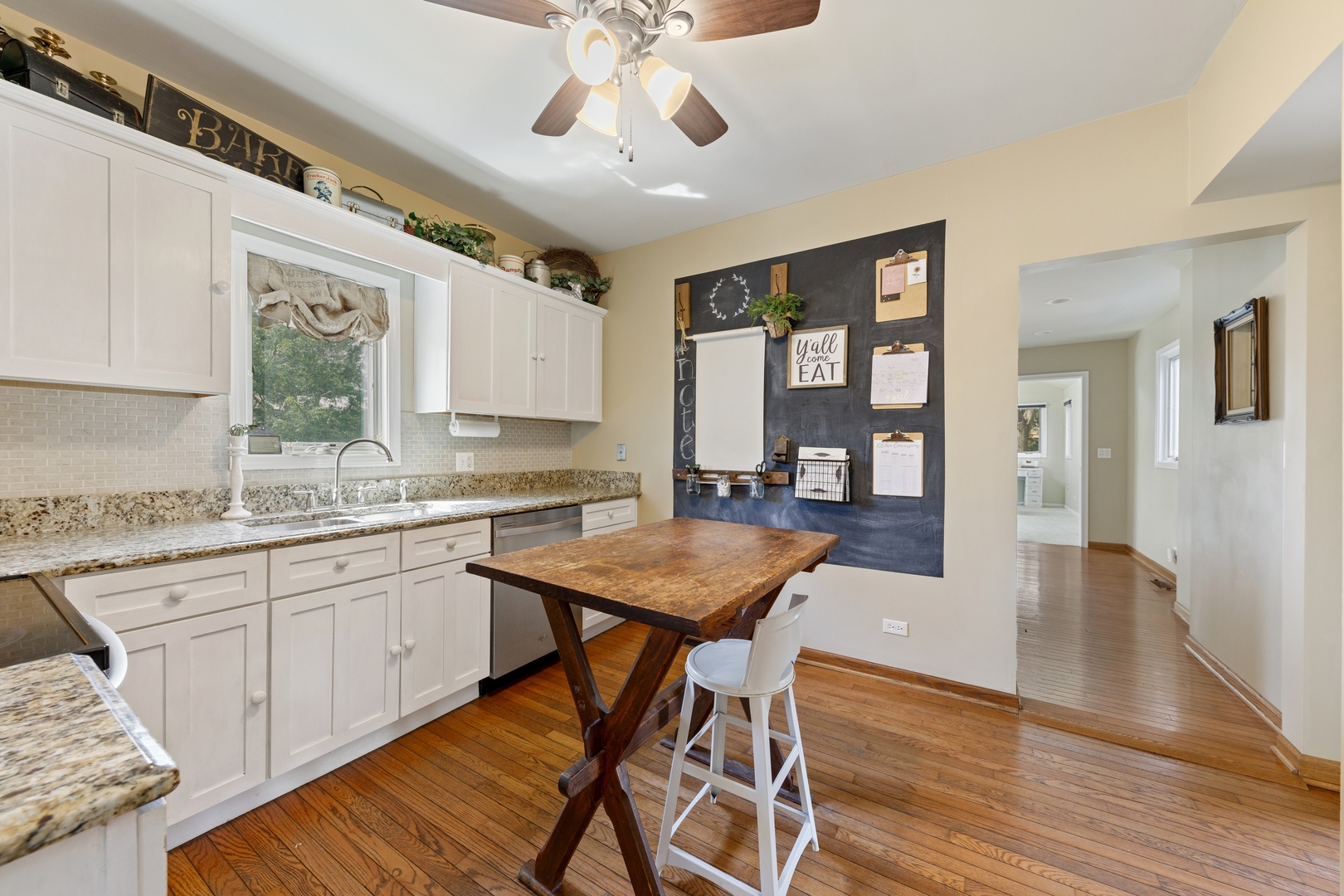 N070 Pleasant Hill Road Wheaton, IL 60187 - Photo 12 of 30