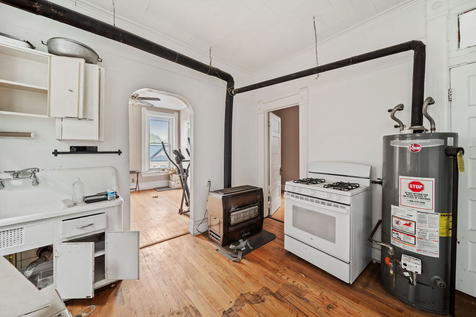 2236 West 19th Street Chicago, IL 60608 - Photo 29 of 40 a view of living room with furniture and wooden floor