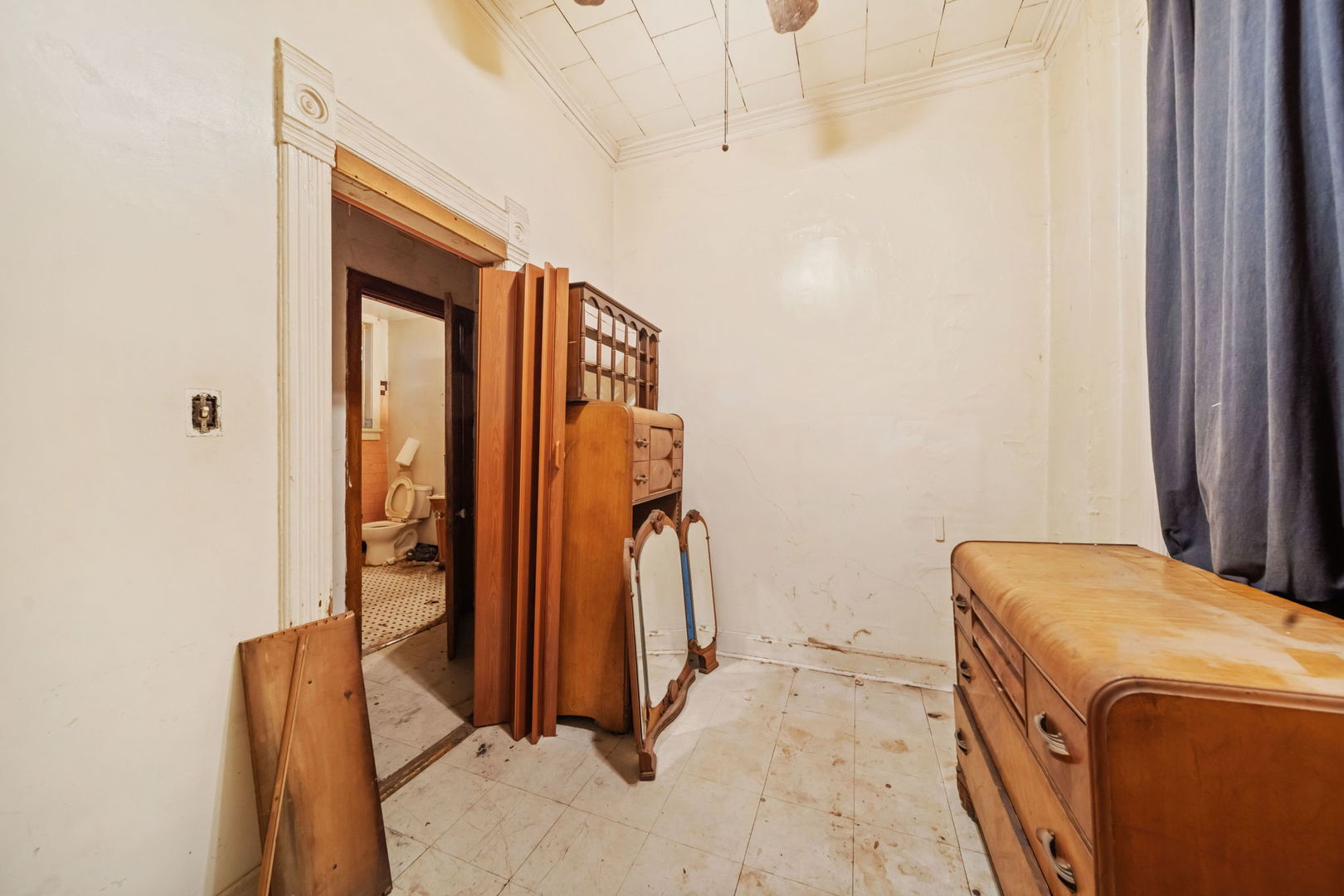 2236 West 19th Street Chicago, IL 60608 - Photo 7 of 40 a utility room with dryer and washer