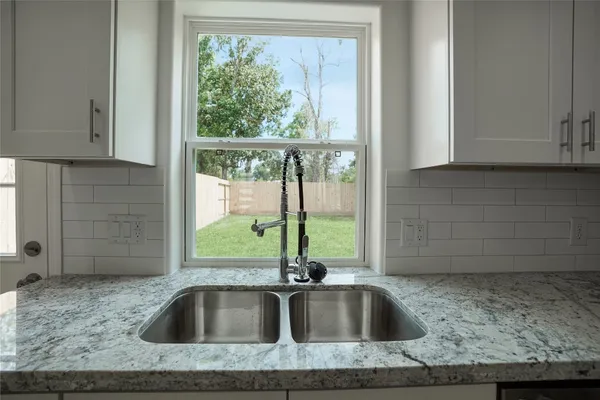 $1,850 | 7914 Laura Koppe Road, Unit B, Houston, TX 77028