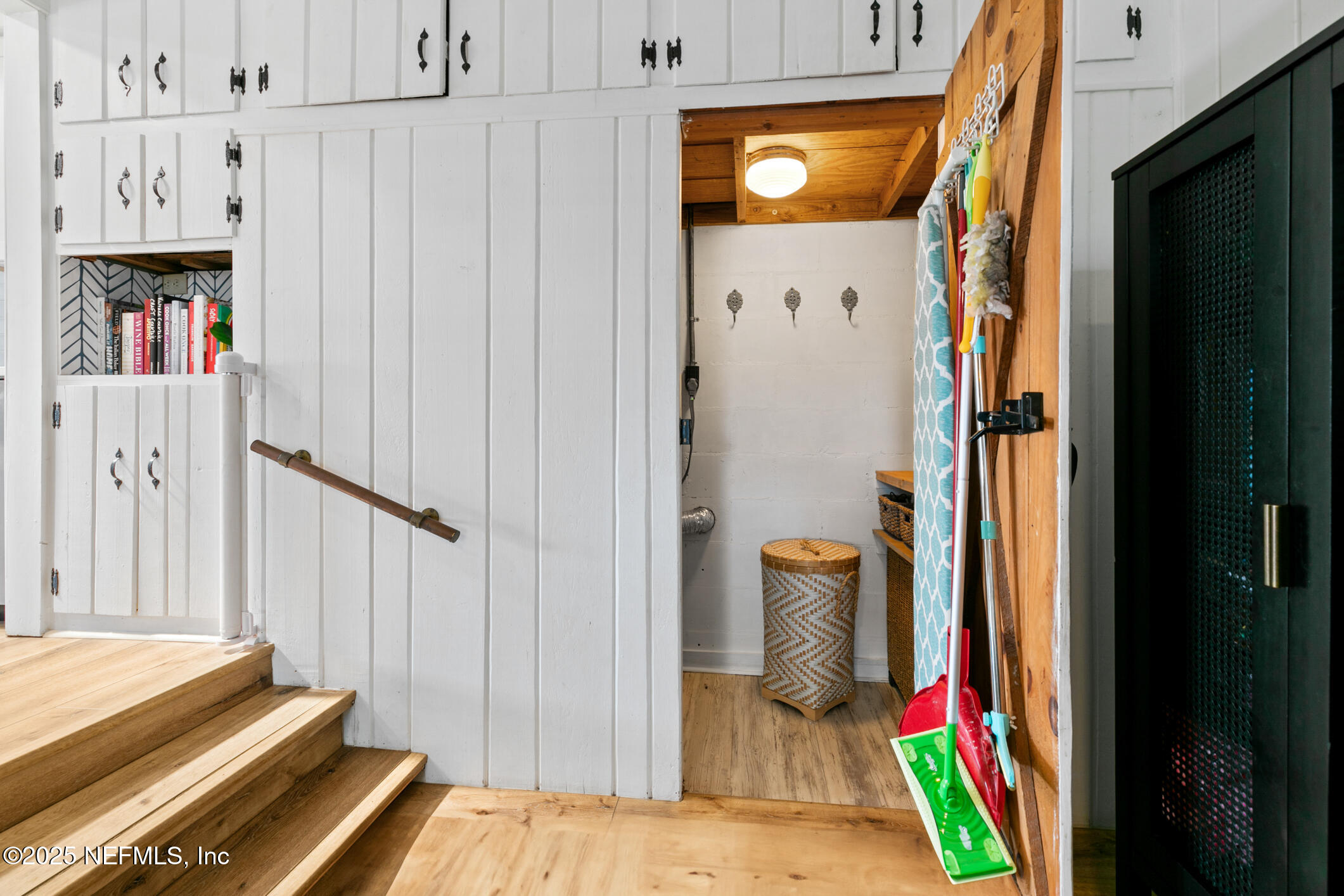 452 Sargo Road Atlantic Beach, FL 32233 - Photo 24 of 74 Laundry Room