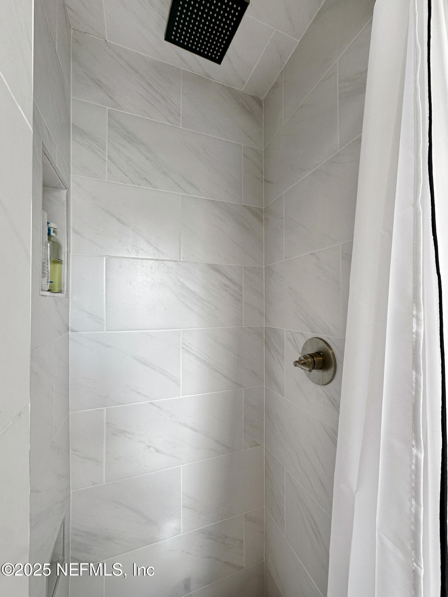 452 Sargo Road Atlantic Beach, FL 32233 - Photo 37 of 74 a bathroom with a shower