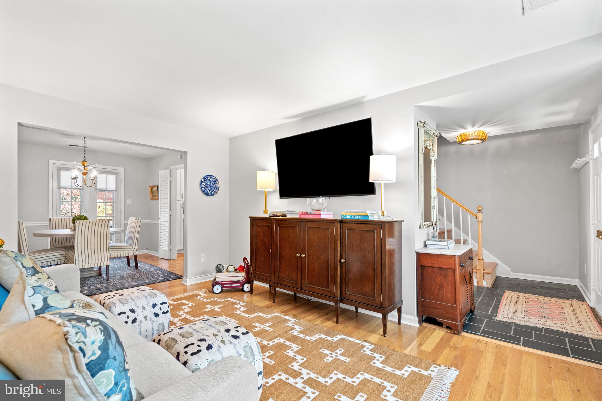 6691 Fairfax Road, Unit 80 Chevy Chase, MD 20815 - Photo 5 of 22 View from Living Room to Entry Foyer & Dining Area