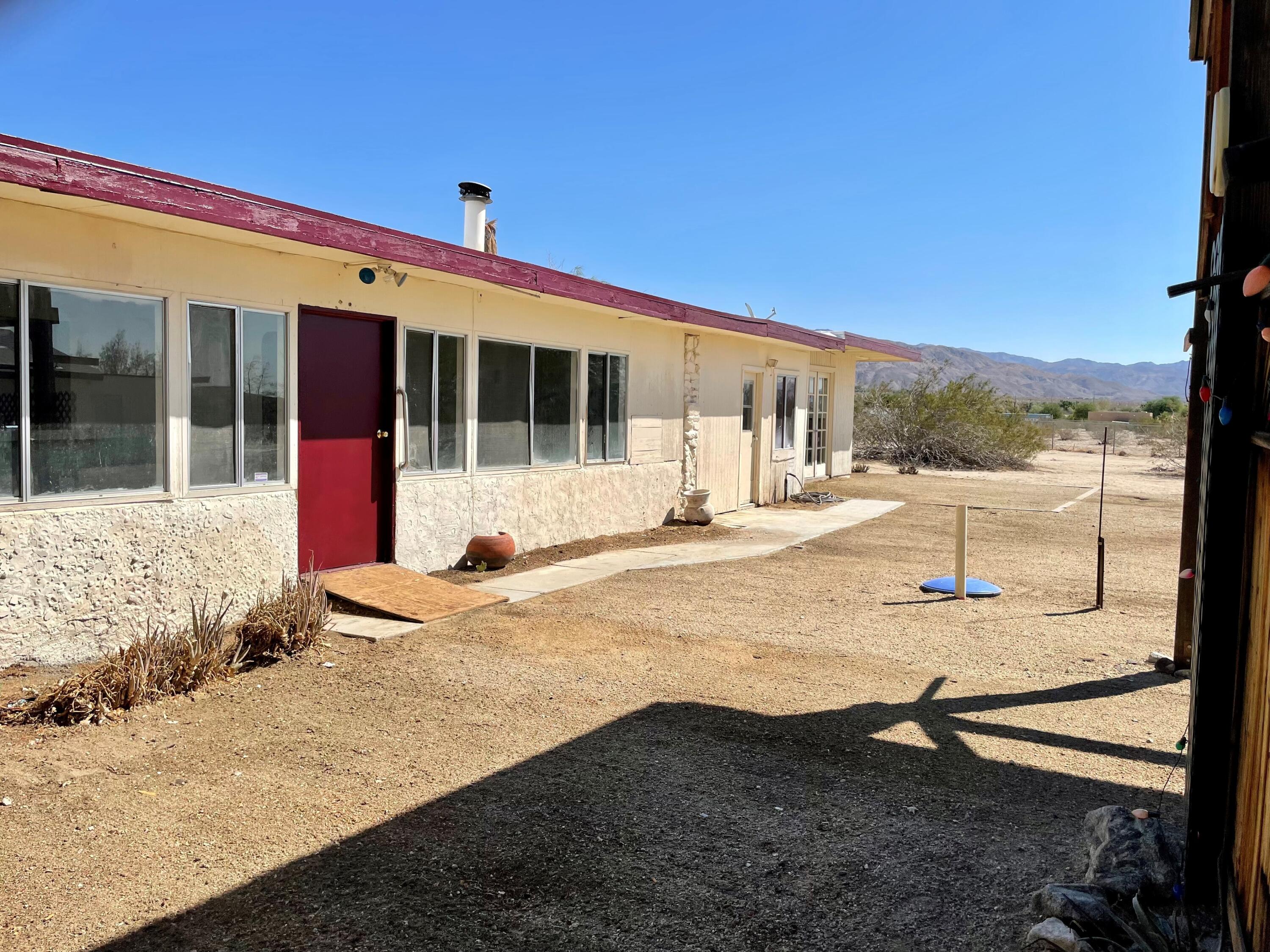 22400 Henry Road Desert Hot Springs, CA 92241 - Photo 8 of 29 7 Entry Front Area 3