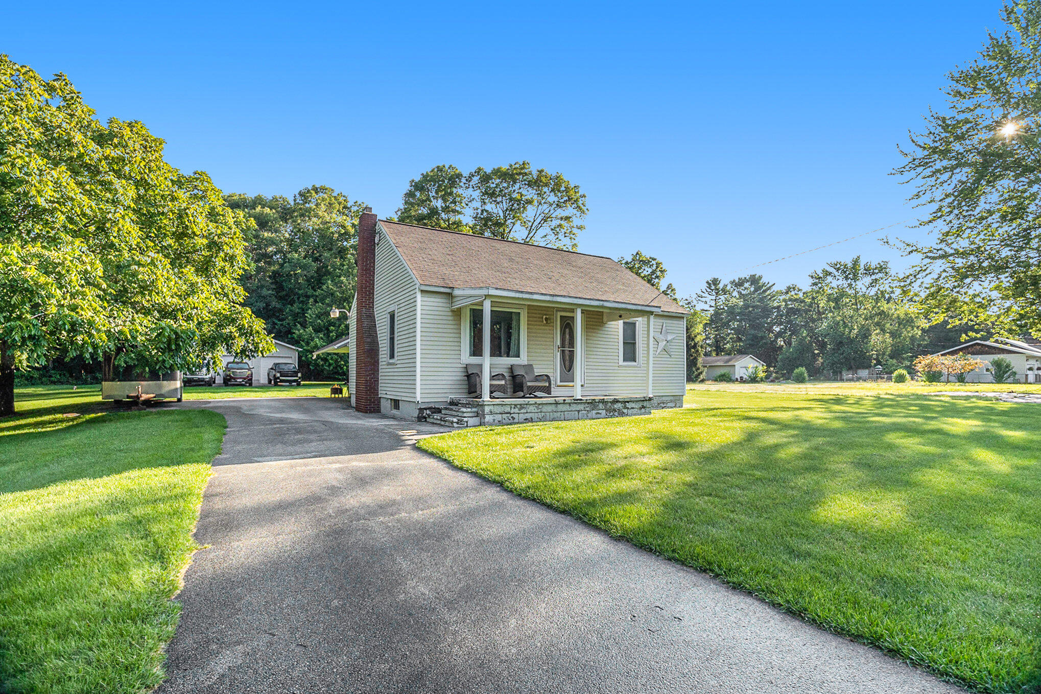 1668 Fenner Road Muskegon, MI 49445 - Photo 2 of 16 002__42a2076_233