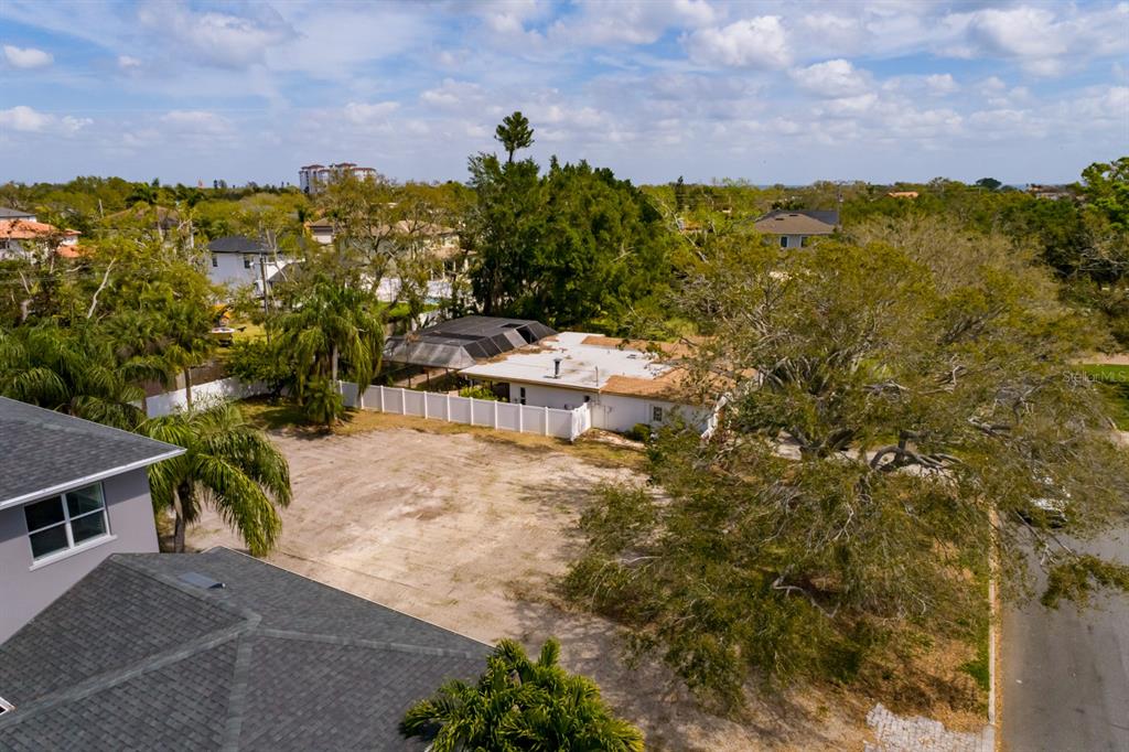 446 Rafael Boulevard Northeast St. Petersburg, FL 33704 - Photo 7 of 20 a view of a city