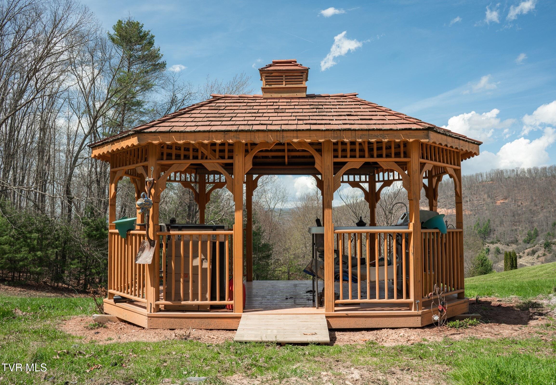 1144 Myrtle Drive Butler, TN 37640 - Photo 26 of 36 Gazebo-compressed