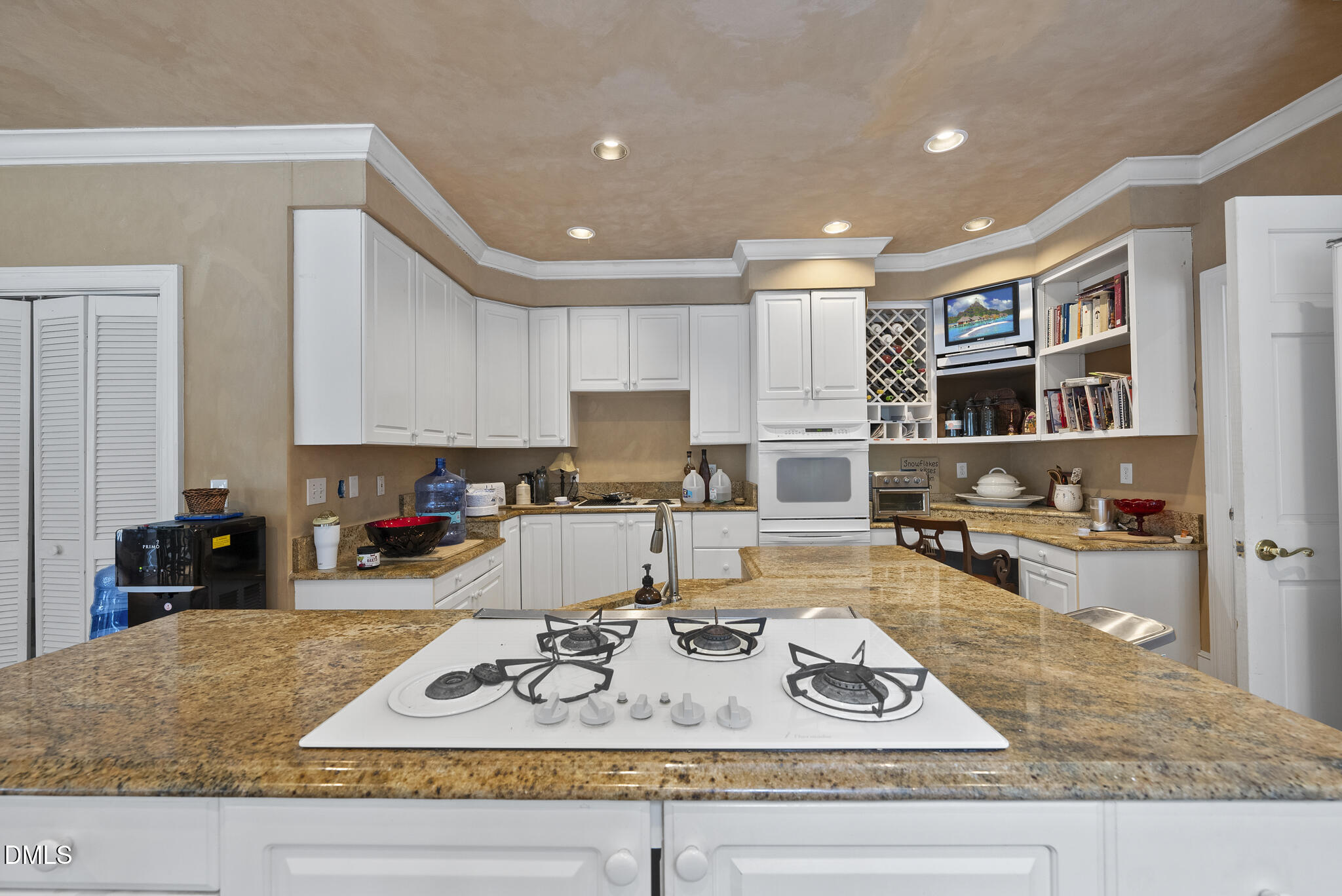 111 Foxridge Road Chapel Hill, NC 27514 - Photo 11 of 67