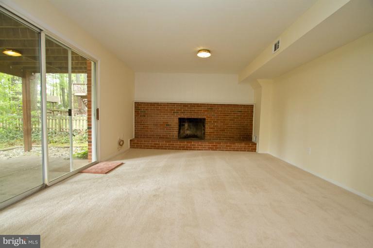 4805 Twinbrook Road Fairfax, VA 22032 - Photo 22 of 30 Family Room